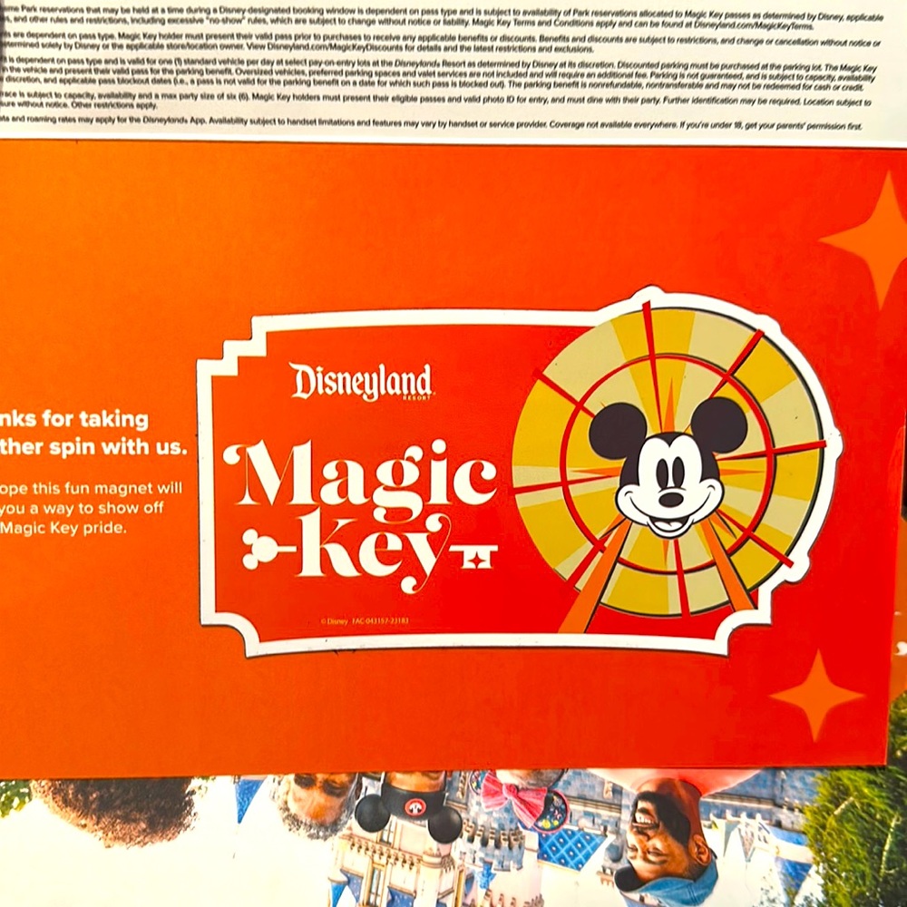 Disneyland Magic Key Magnet 2023/2024